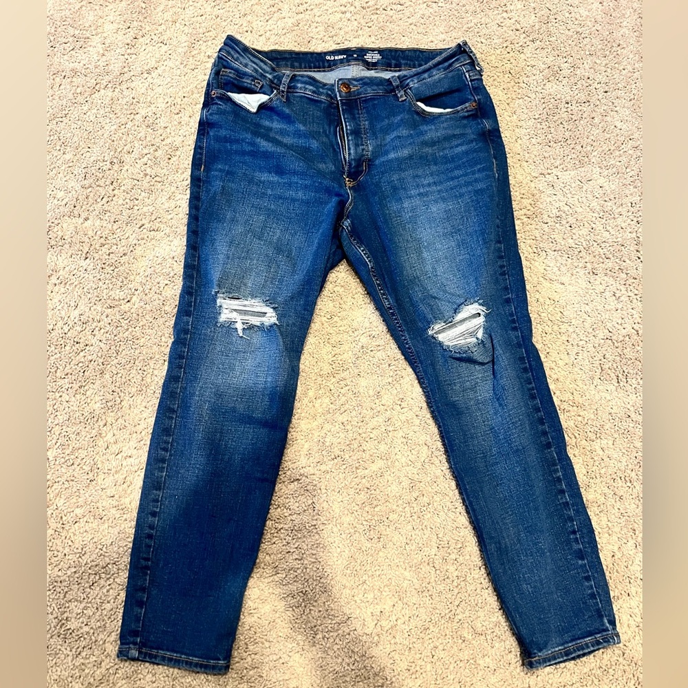 Old Navy Rockstar ripped jeans *petite*